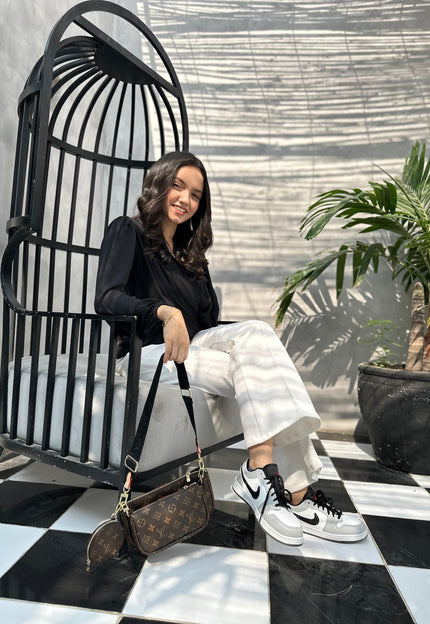 <strong>ELTON BELT</strong> | up close